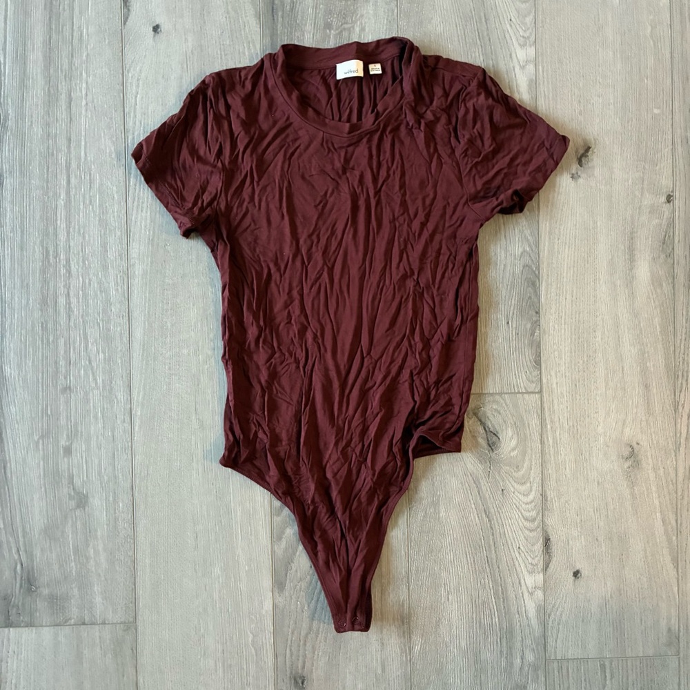 Wilfred Short Sleeve Burgundy Bodysuit